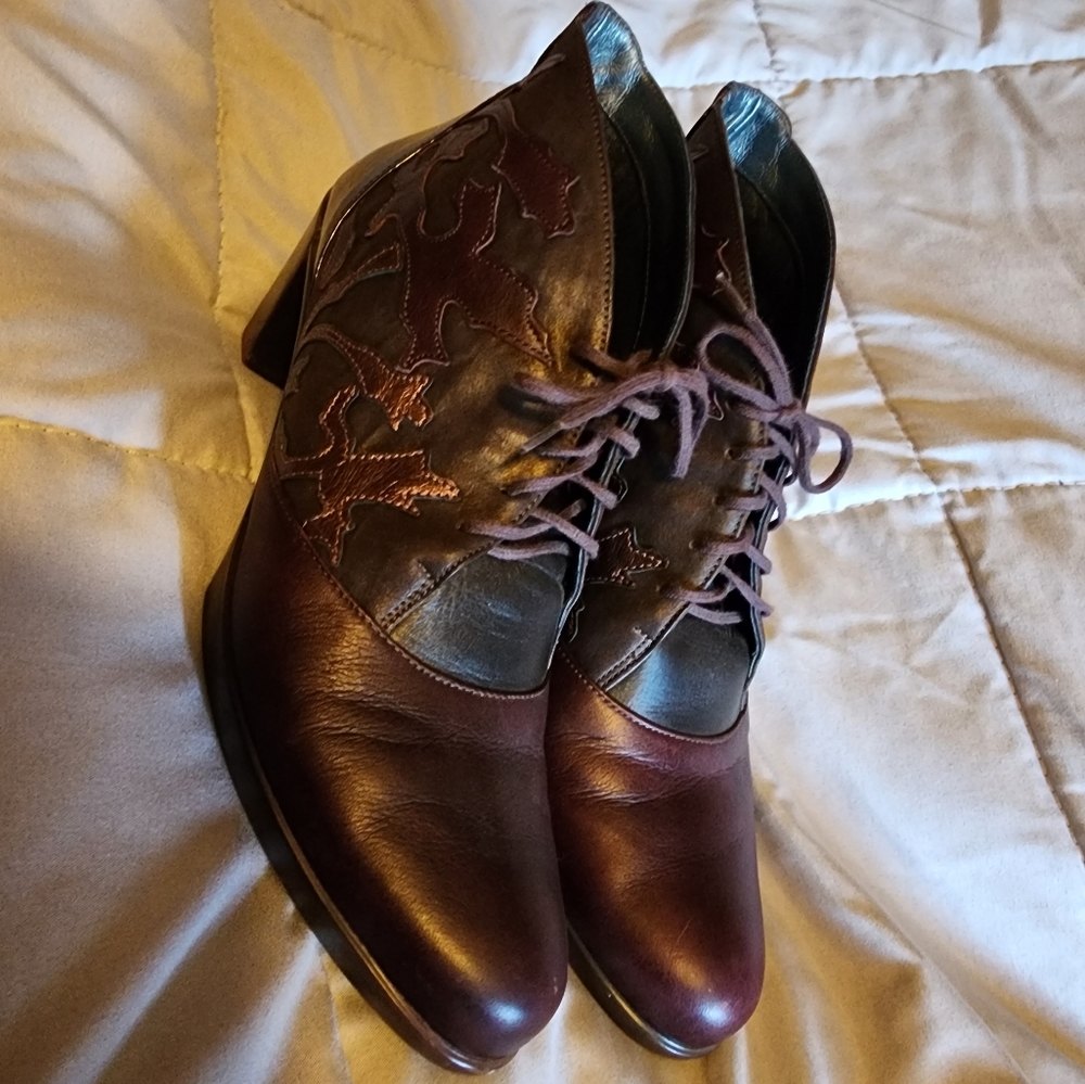 Naot dress shoes/boots...3" heels..👠